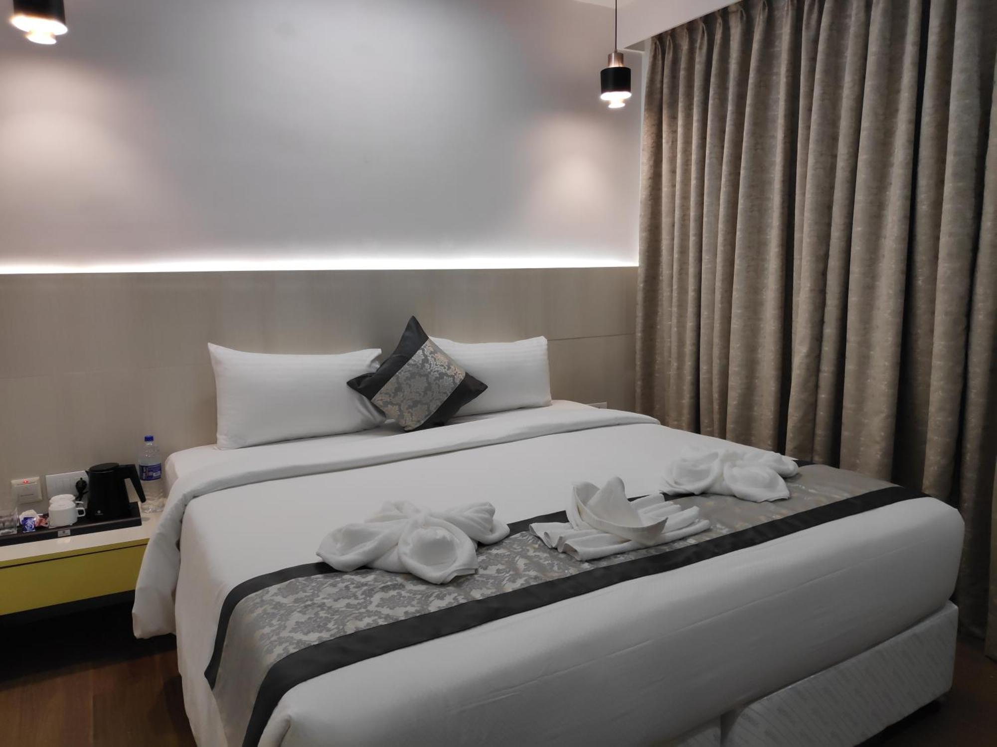 White House By Maxxvalue Service Apartments Bandra Bombay Eksteriør billede