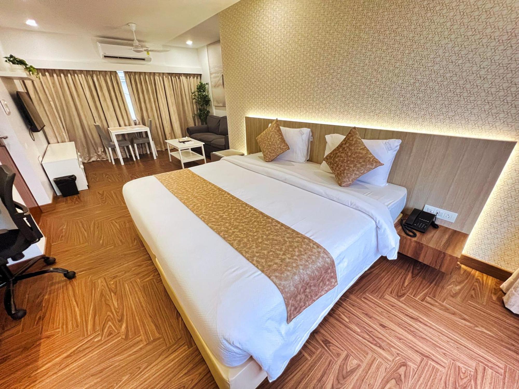 White House By Maxxvalue Service Apartments Bandra Bombay Eksteriør billede