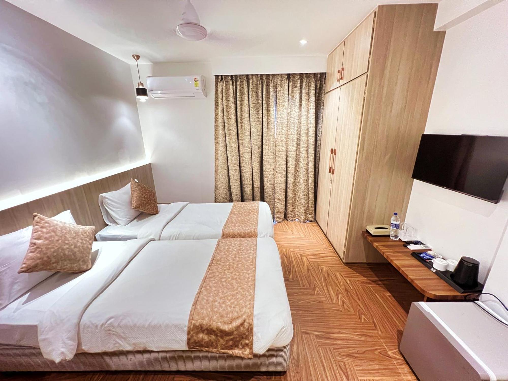 White House By Maxxvalue Service Apartments Bandra Bombay Eksteriør billede