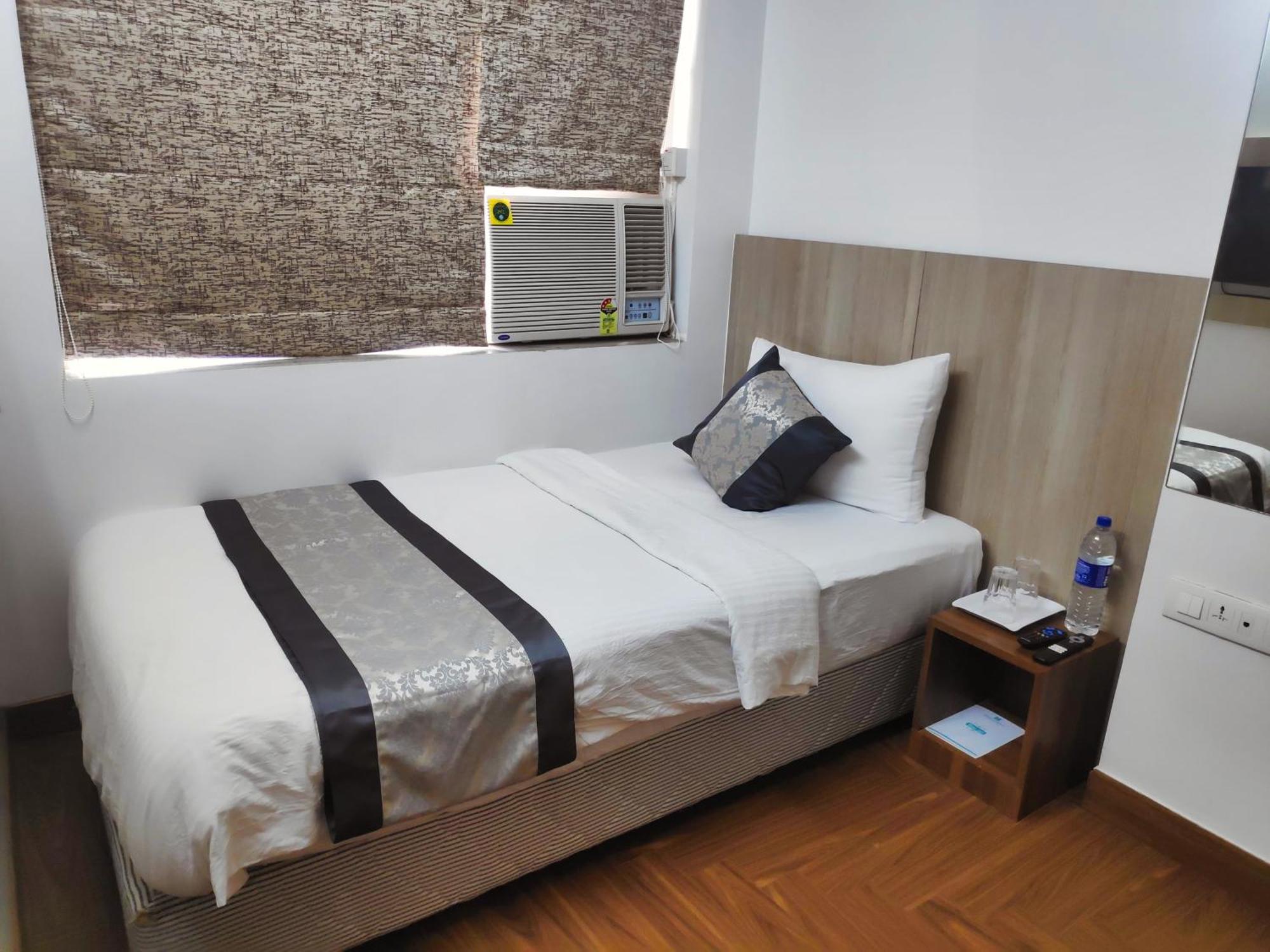 White House By Maxxvalue Service Apartments Bandra Bombay Eksteriør billede