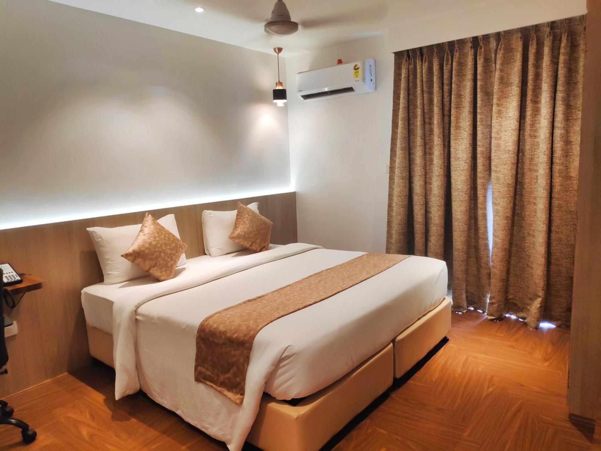 White House By Maxxvalue Service Apartments Bandra Bombay Eksteriør billede